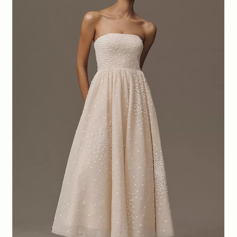 Elegant Cream Strapless Dress